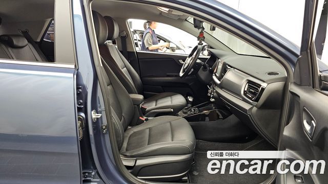 Kia Stonic 2019 — photo 17