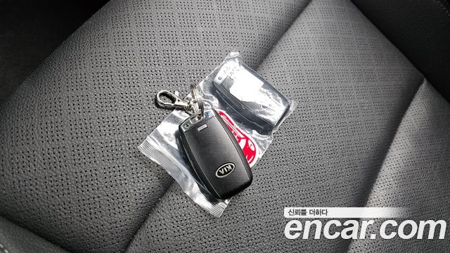 Kia Stonic 2019 — photo 16