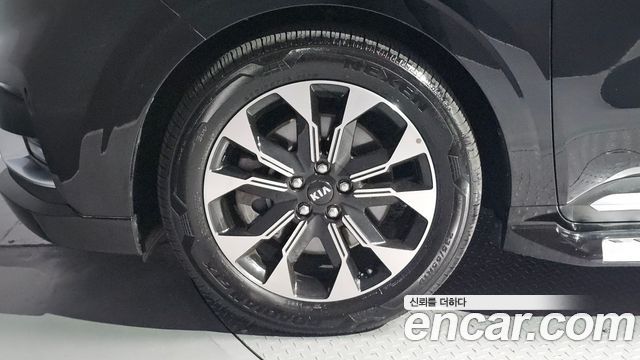 Kia Canival 2021 — photo 5