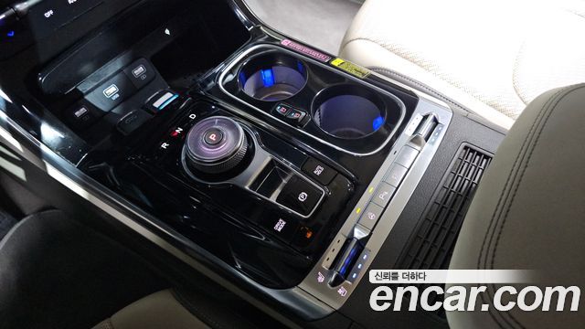 Kia Canival 2021 — photo 9