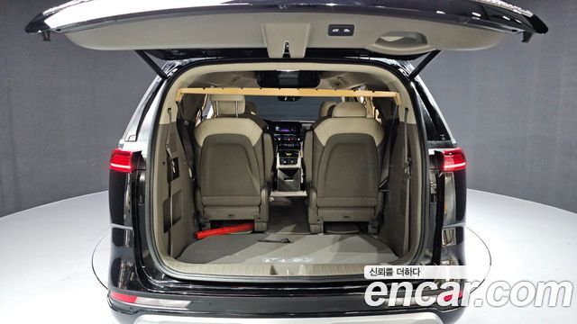 Kia Canival 2021 — photo 20