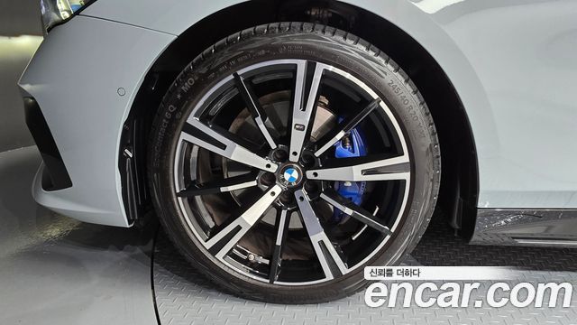 BMW 5-Series 2024 — photo 5