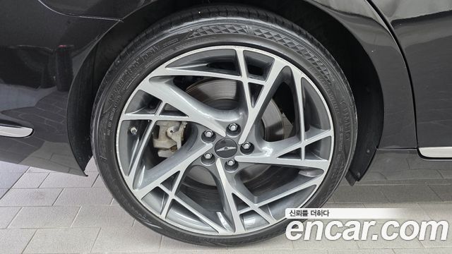 Genesis G90 2019 — photo 5