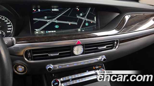Genesis G90 2019 — photo 14