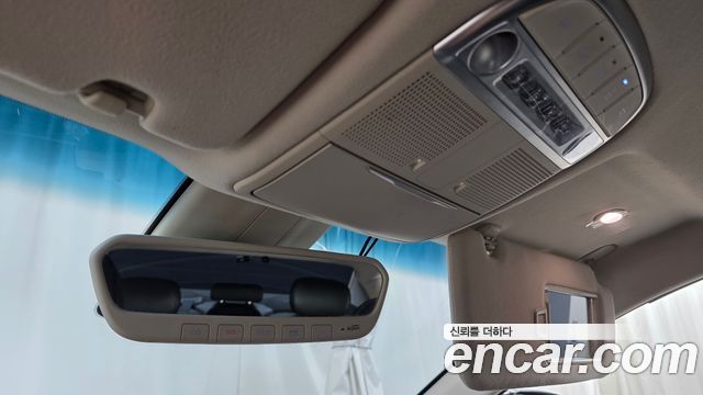 Genesis G90 2019 — photo 17