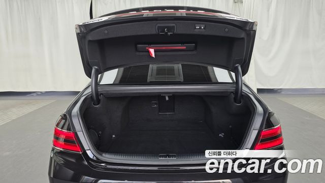 Genesis G90 2019 — photo 20