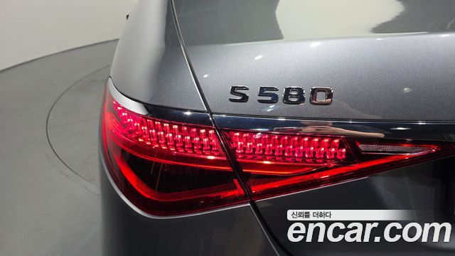 Mercedes-Benz S-Class 2021 — photo 9