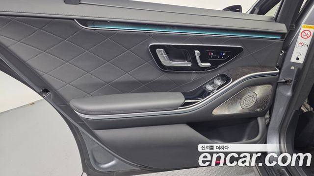 Mercedes-Benz S-Class 2021 — photo 15