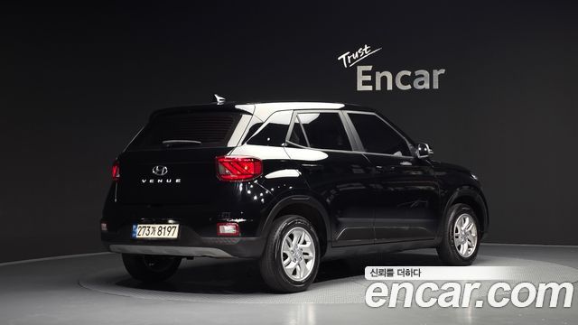 Hyundai Venue 2022 — photo 2