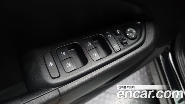 Hyundai Venue 2022 — photo 27