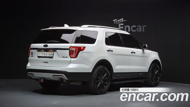 Ford Explorer 2017 — photo 2