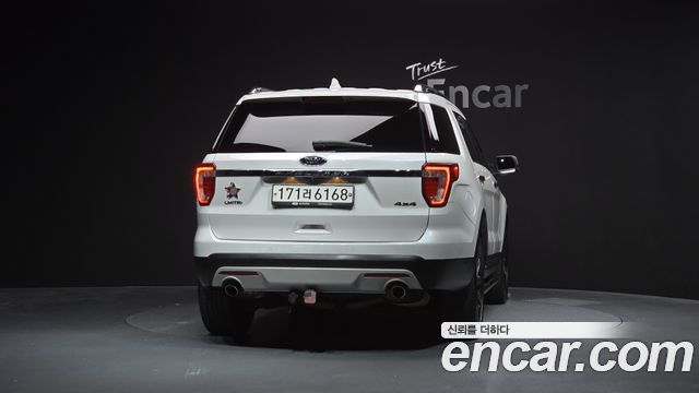 Ford Explorer 2017 — photo 4