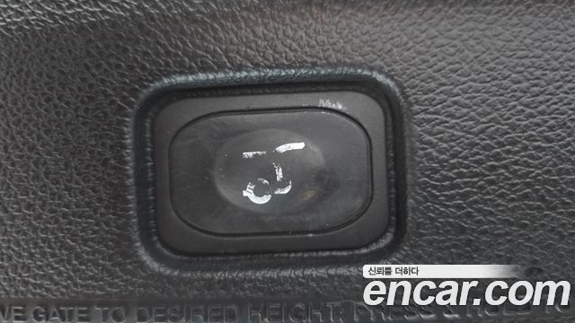 Ford Explorer 2017 — photo 15
