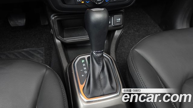 Jeep Renegade 2020 — photo 12