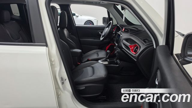 Jeep Renegade 2020 — photo 16