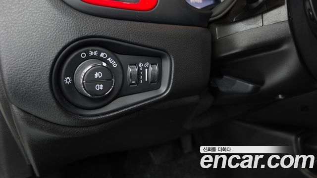 Jeep Renegade 2020 — photo 27