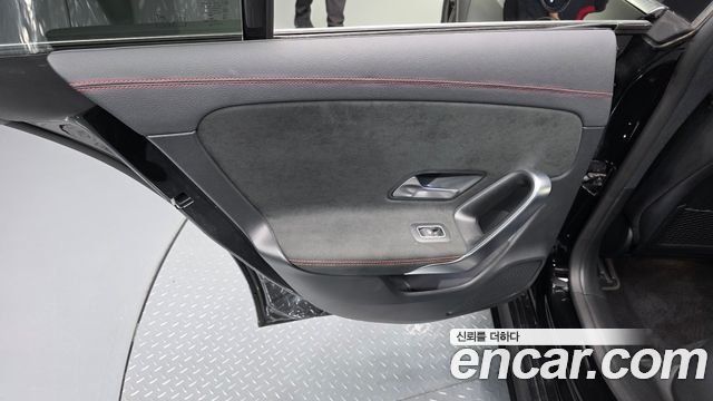Mercedes-Benz CLA-Class 2020 — photo 15