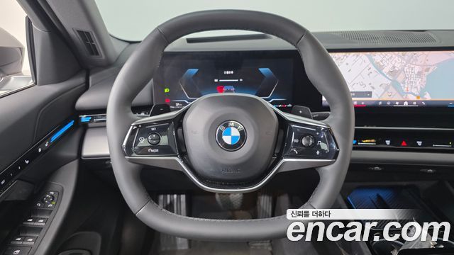 BMW 5-Series 2024 — photo 13