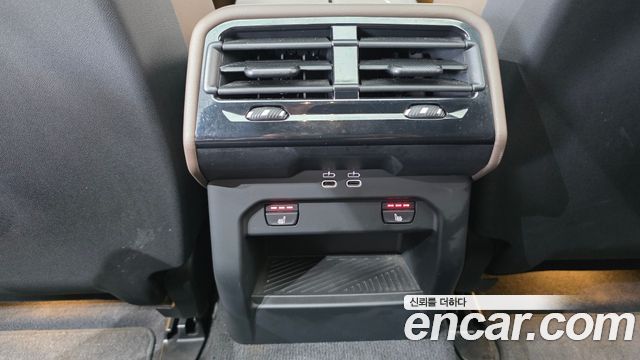 BMW 5-Series 2024 — photo 19