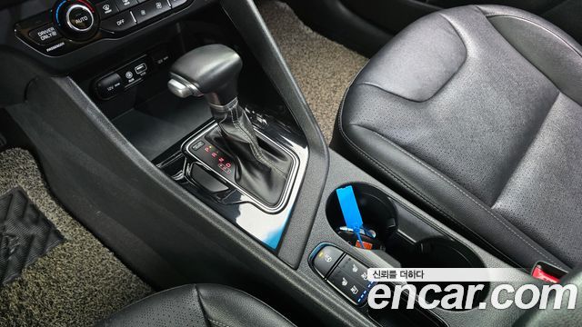 Kia Niro 2018 — photo 9