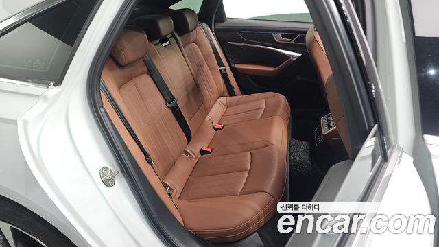 Audi A6 2023 — photo 17