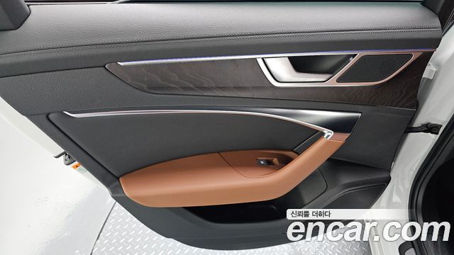 Audi A6 2023 — photo 15