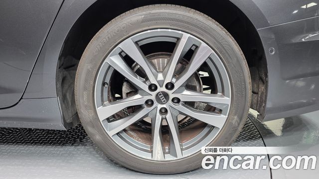 Audi A6 2023 — photo 7