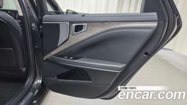 Kia K8 2023 — photo 15