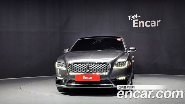 Lincoln Continental 2019 — photo 3