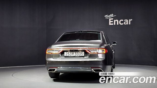 Lincoln Continental 2019 — photo 4