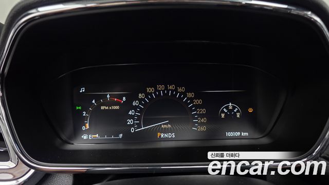 Lincoln Continental 2019 — photo 11