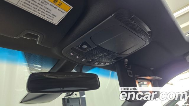 Lincoln Continental 2019 — photo 28