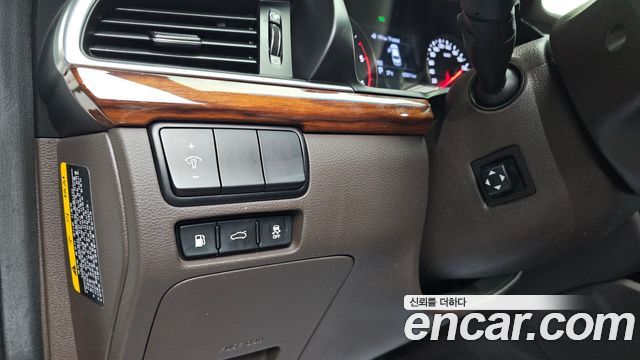 Kia K7 2016 — photo 13