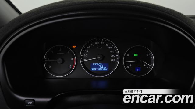 Hyundai Starex 2018 — photo 11
