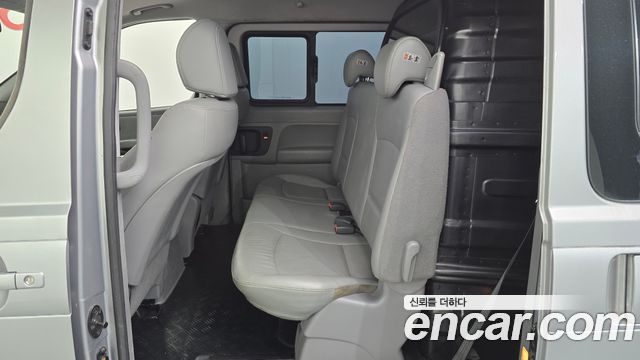 Hyundai Starex 2018 — photo 17