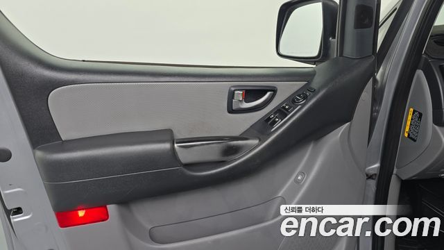 Hyundai Starex 2018 — photo 14