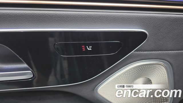 Mercedes-Benz EQS 2022 — photo 28