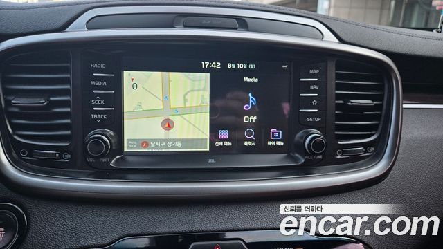 Kia Sorento 2018 — photo 19