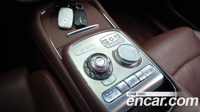 Genesis G90 2022 — photo 9