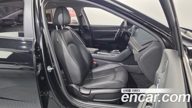 Hyundai Sonata 2021 — photo 16