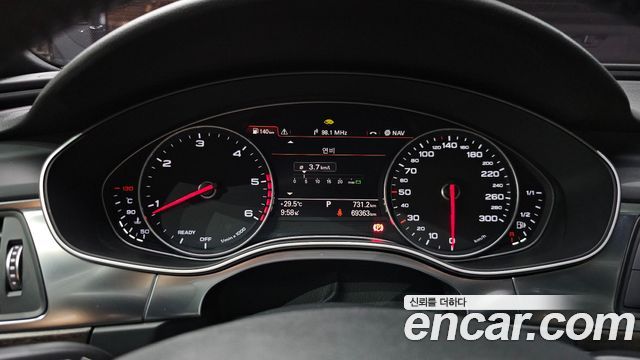 Audi A6 2018 — photo 11
