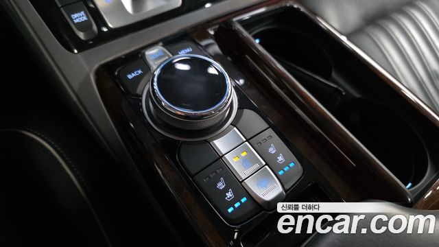 Genesis EQ900 2016 — photo 18