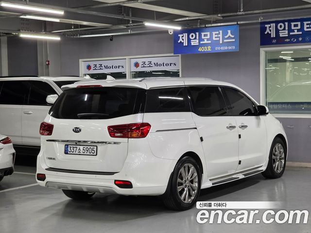 Kia Canival 2020 — photo 4