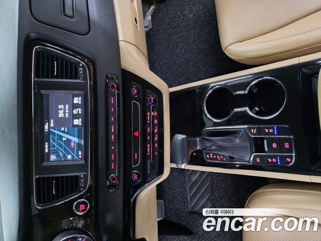 Kia Canival 2020 — photo 10