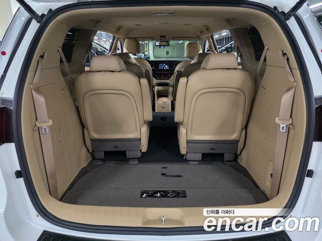 Kia Canival 2020 — photo 11