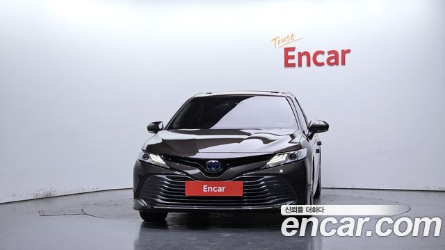 Toyota Camry 2018 — photo 3