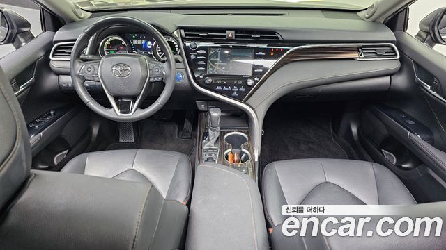 Toyota Camry 2018 — photo 7