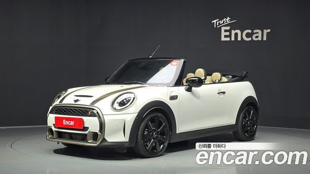Mini Cooper Convertible 2024 — photo 1
