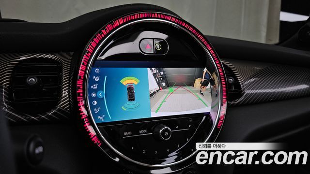 Mini Cooper Convertible 2024 — photo 15