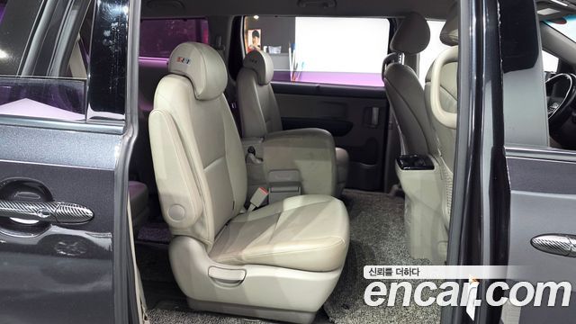 Kia Canival 2019 — photo 12
